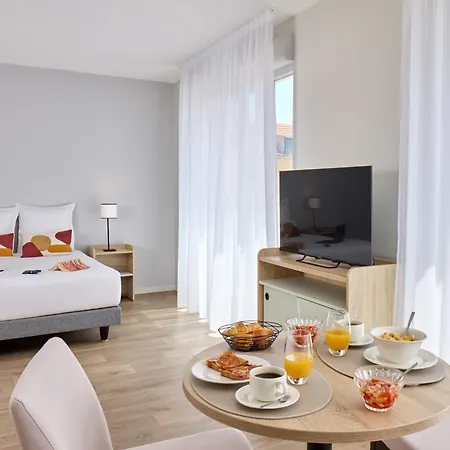 Quality - Saint-thomas 3* Реймс
